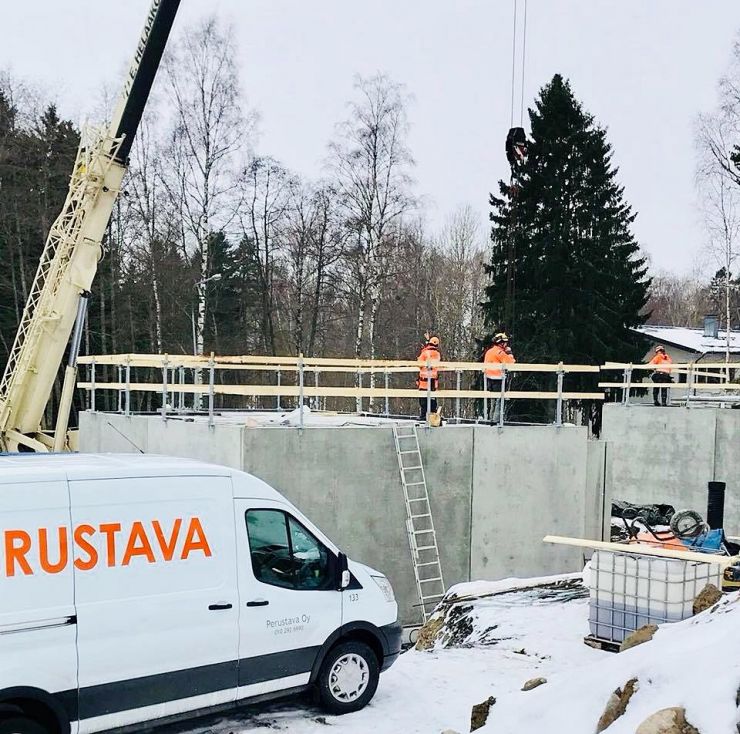 Perustusten teko talvella Perustusten teko talvella